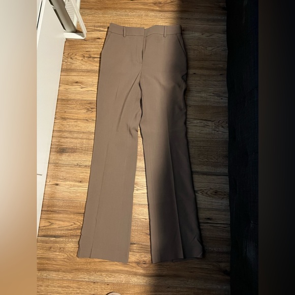 RW Suit - smoke free pet friendly - Picture 4 of 4